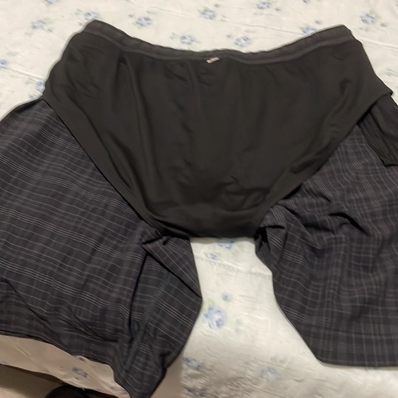 EUC Lululemon Pace Breaker Shorts - Picture 7 of 8